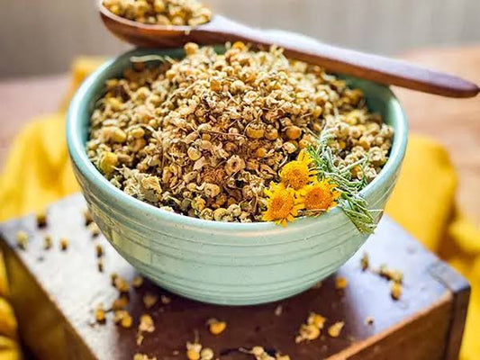 Exploring the Therapeutic Potential of Dried Chamomile Flowers: A Comprehensive Guide - Flowers from my Meadow